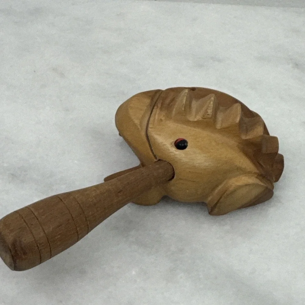 Thailand Craft Wooden Lucky Frog Croaking Musical Instrument Home Office Decor